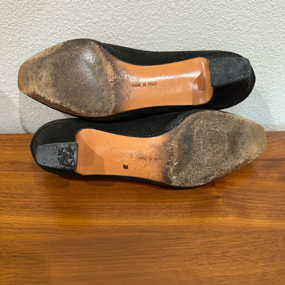 Salvatore Ferragamo Black Textured Heels - Picture 9 of 9